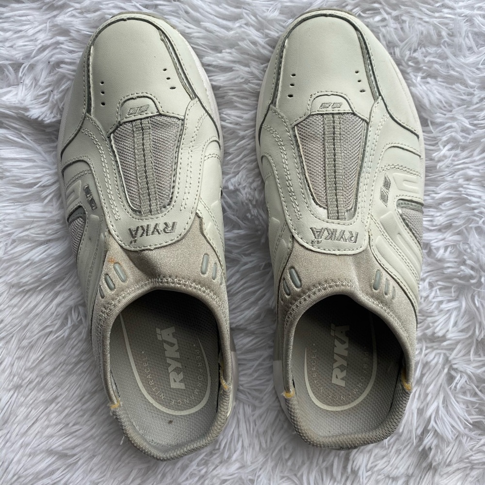 White slip on sneakers